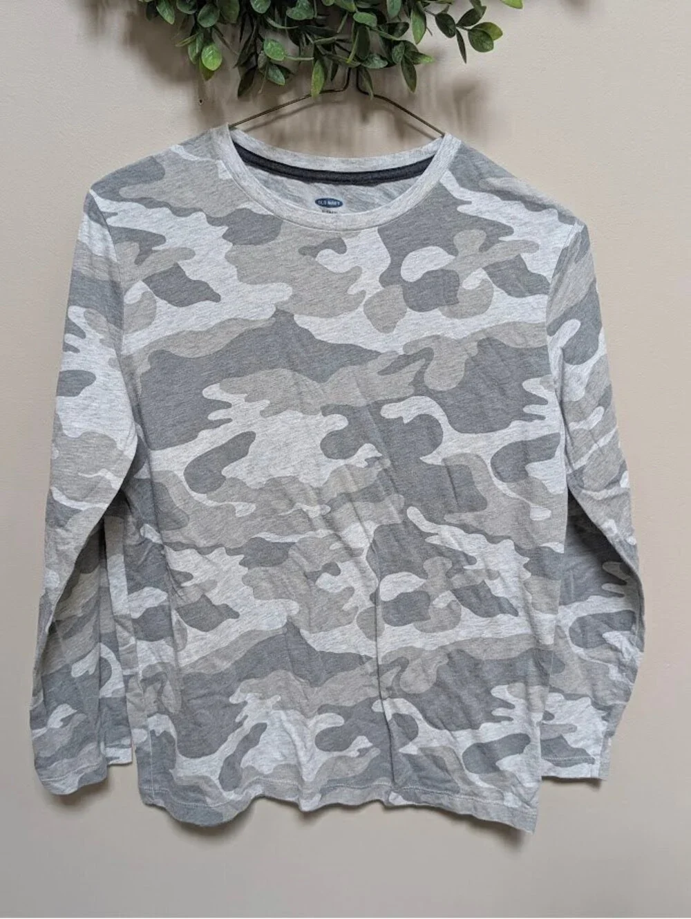Old Navy XL (14-16) Long Sleeve Gray Camouflage Shirt